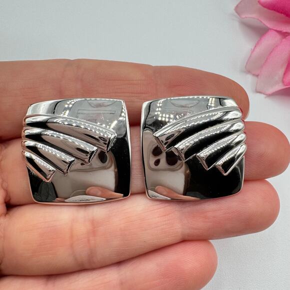 Vintage Monet Winged Square Stud Earrings Signed Runway Chic Retro Silver Tone - Picture 2 of 9